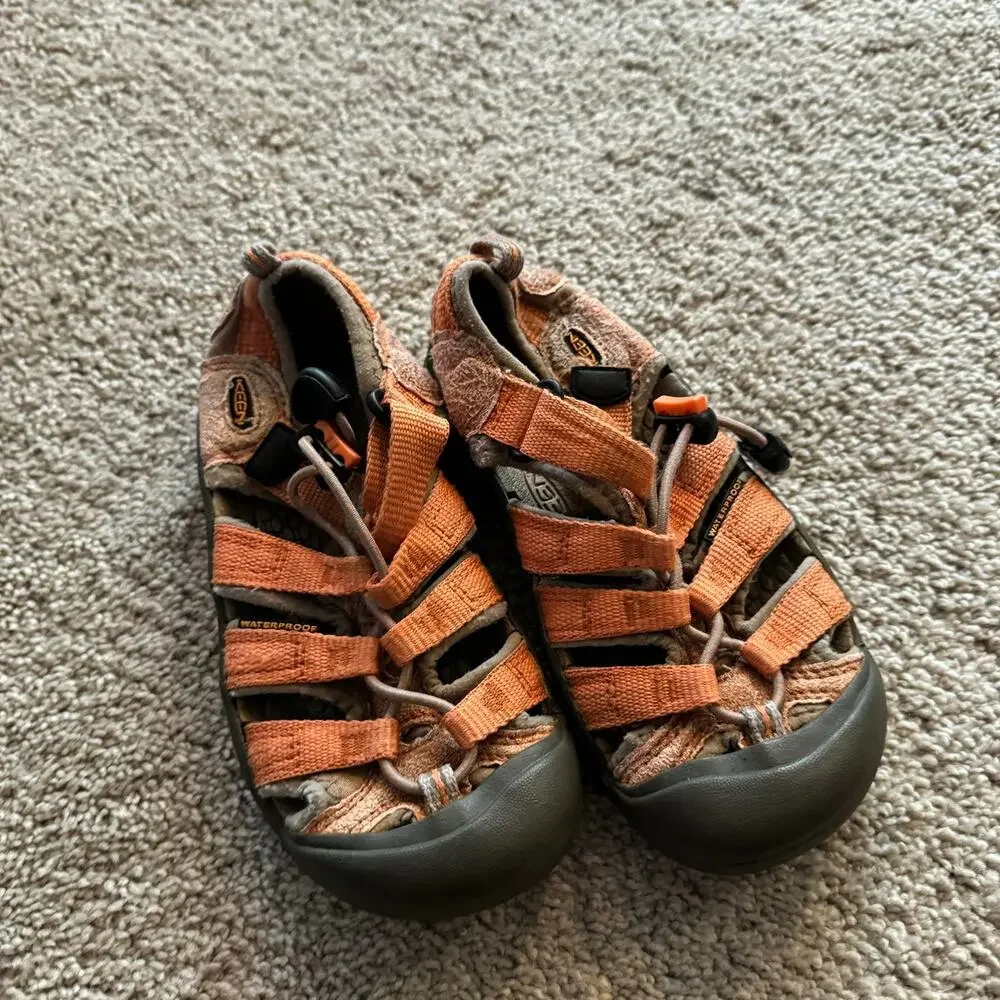 Keen Little Kids Size 12 Orange Water Shoes Outdoor Sandals Machine Washable